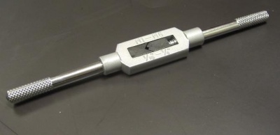 M6 - M18 (7/32'' - 3/4''), No.3 Tap Wrench (Bar Style)